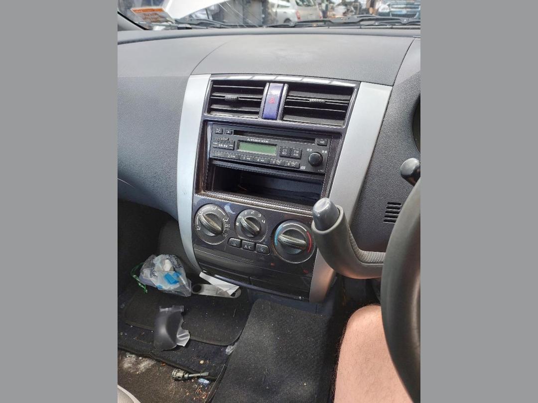 Photo '10' of Mitsubishi Colt