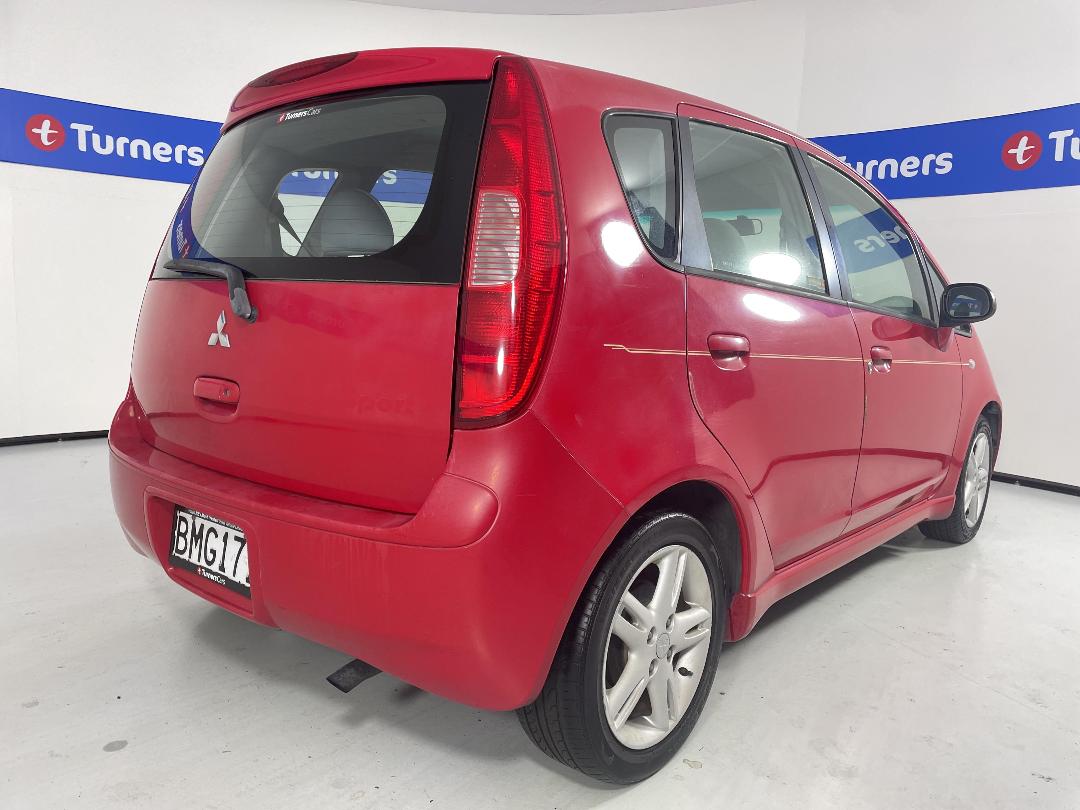 Photo '7' of Mitsubishi Colt Photo '7' of Mitsubishi Colt