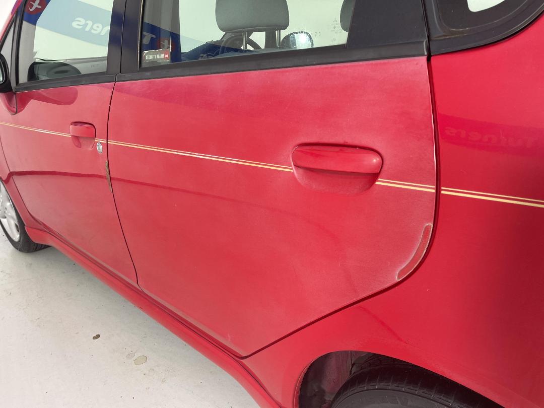 Photo '26' of Mitsubishi Colt Photo '26' of Mitsubishi Colt