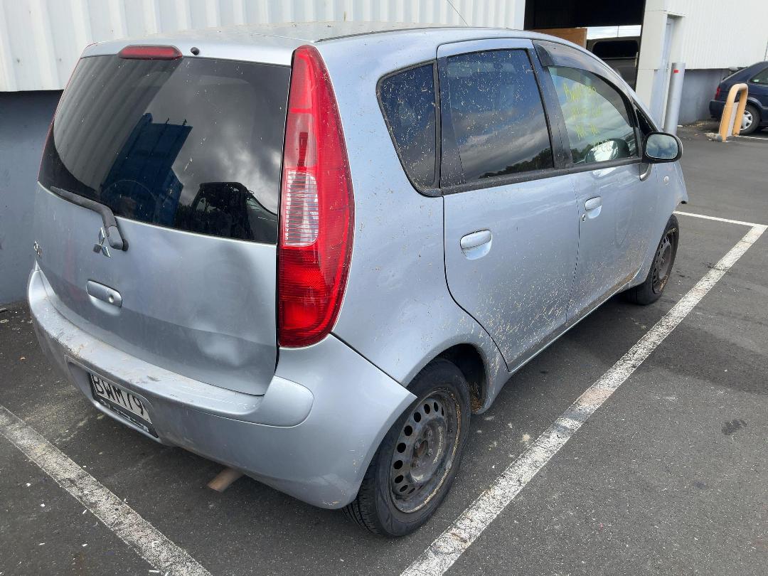 Photo '4' of Mitsubishi Colt