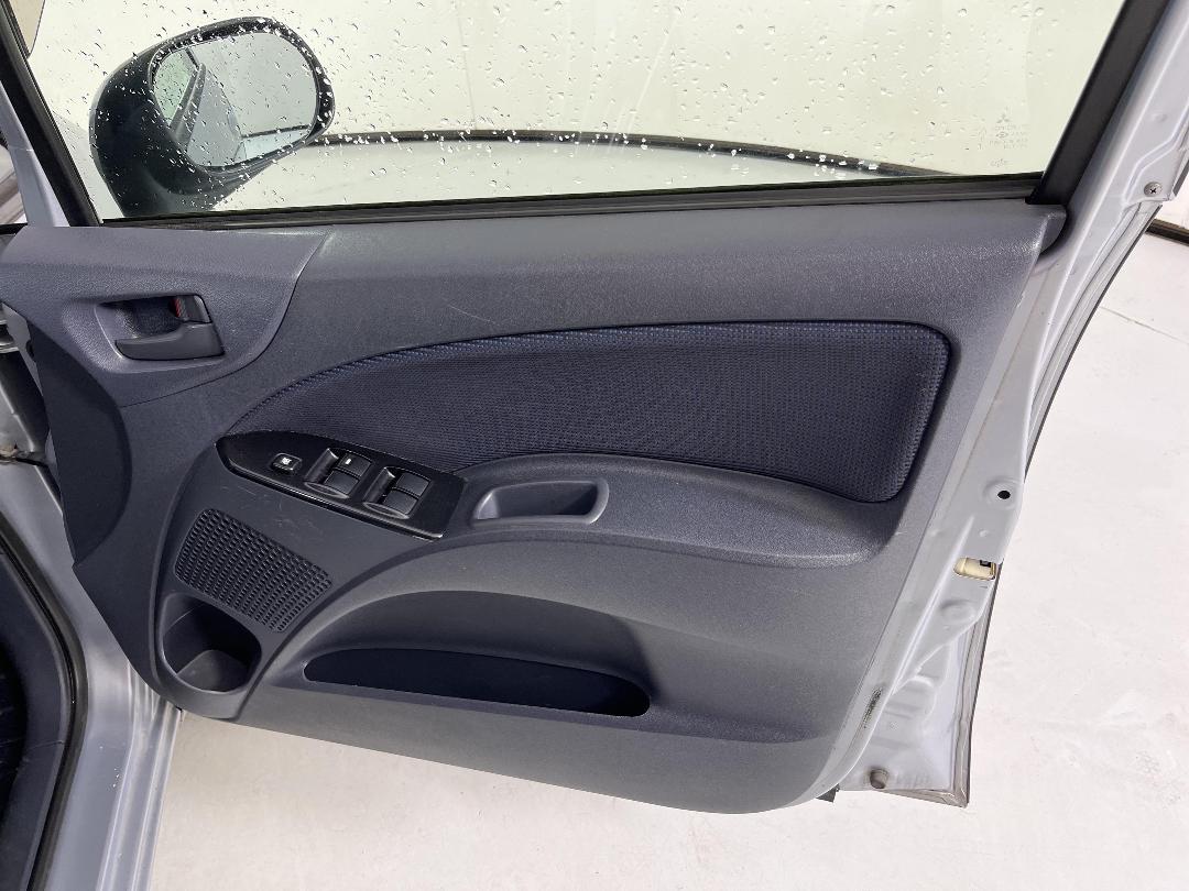 Photo '15' of Mitsubishi Colt