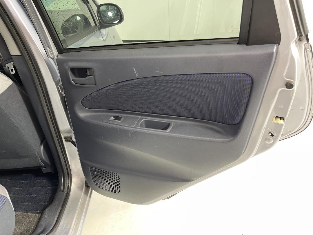 Photo '19' of Mitsubishi Colt