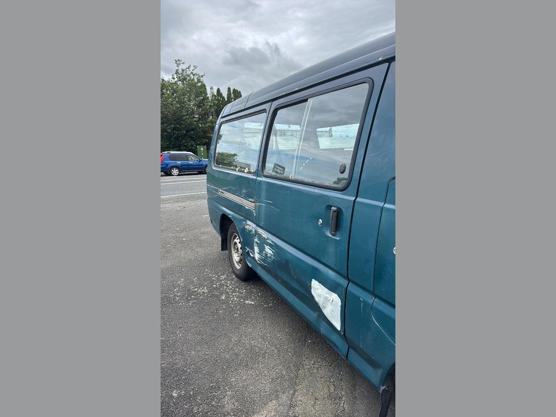 Photo '17' of Mitsubishi L300 LWB 5R