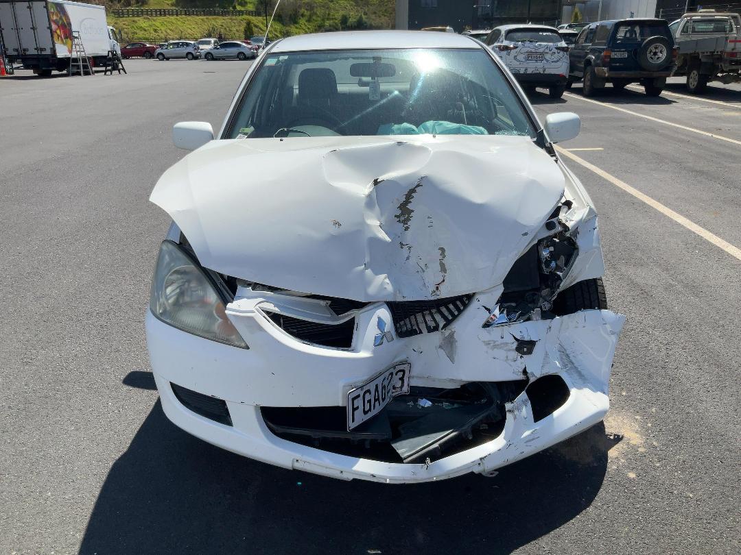 Photo '2' of Mitsubishi Lancer