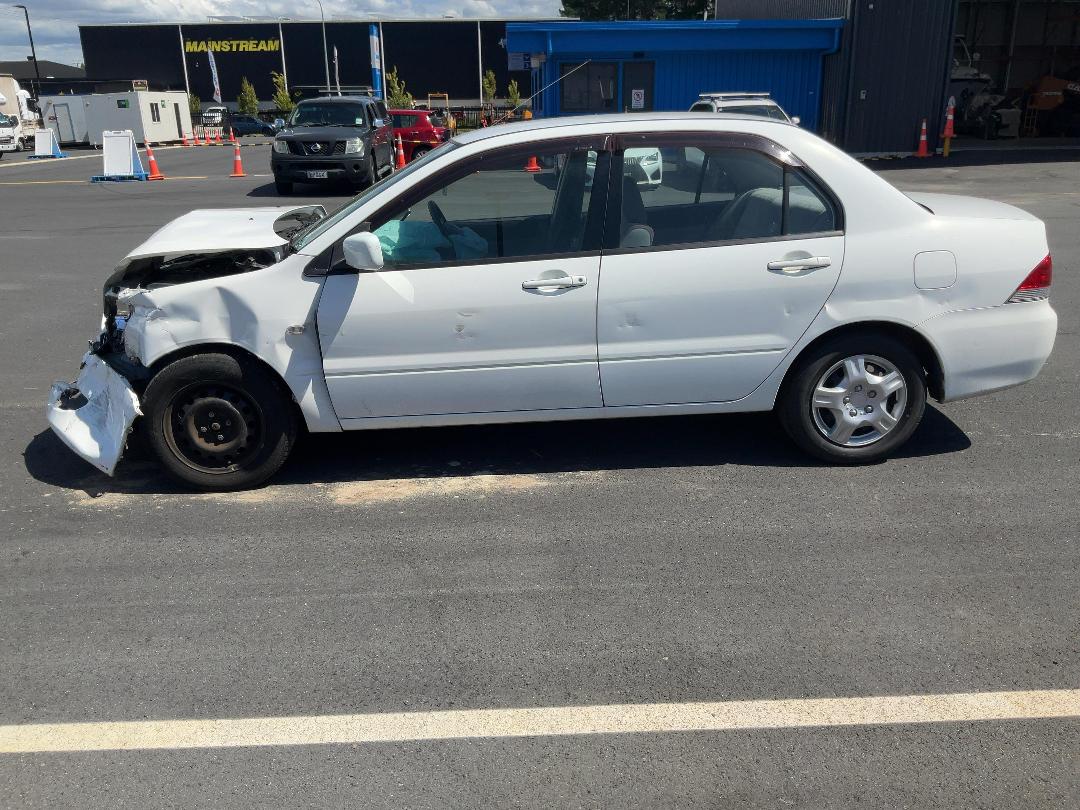 Photo '4' of Mitsubishi Lancer
