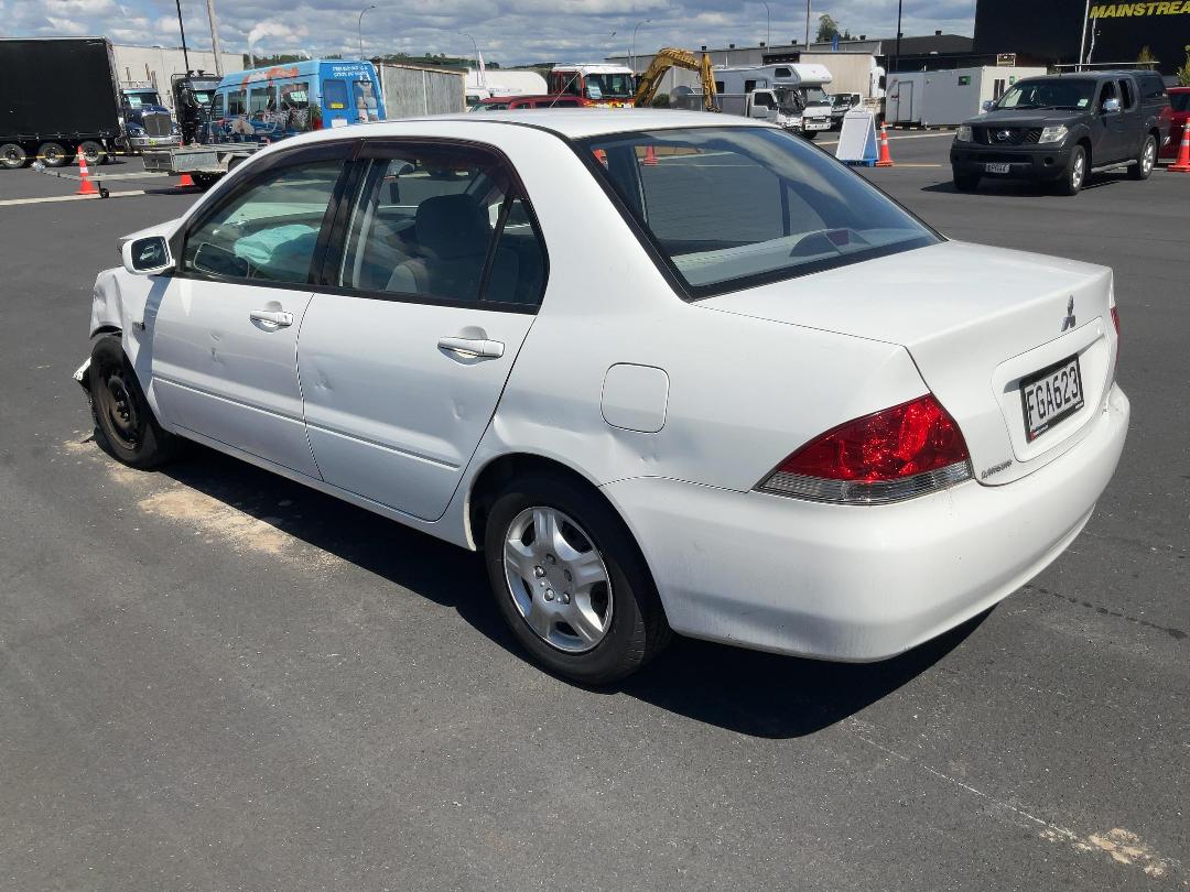 Photo '5' of Mitsubishi Lancer
