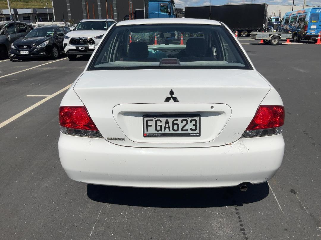 Photo '6' of Mitsubishi Lancer