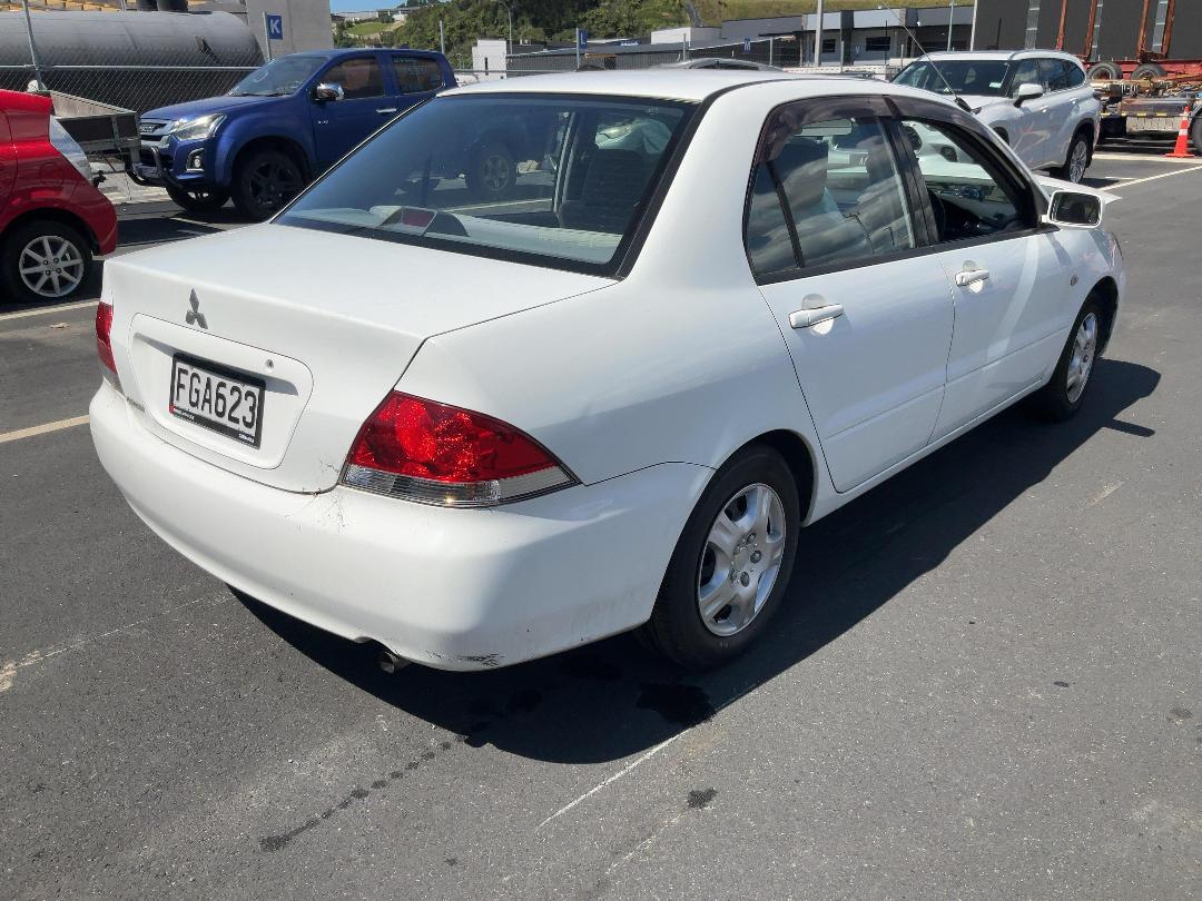 Photo '7' of Mitsubishi Lancer