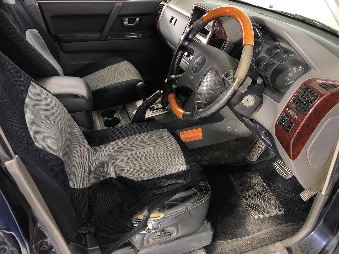 Photo '16' of Mitsubishi Pajero