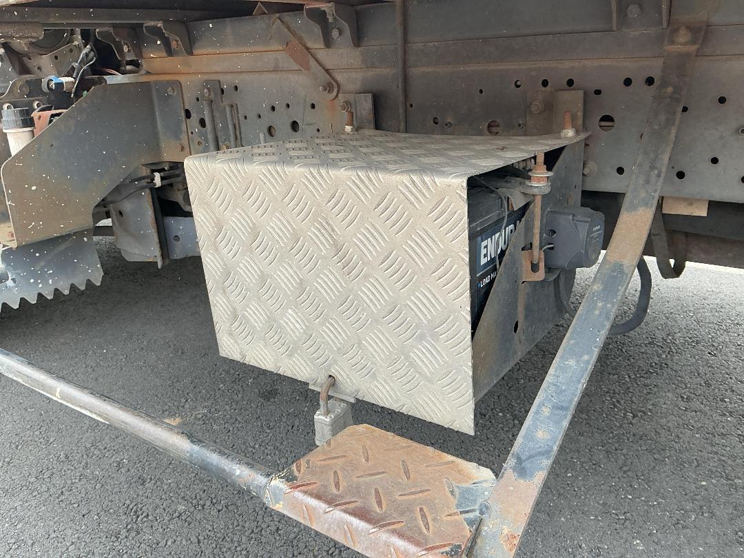 Photo '20' of Nissan Atlas AKR81L Box Body