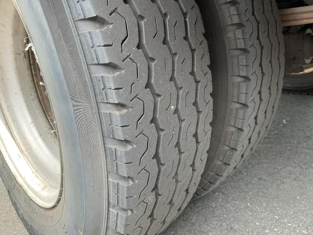 Photo '29' of Nissan Atlas AKR81L Box Body