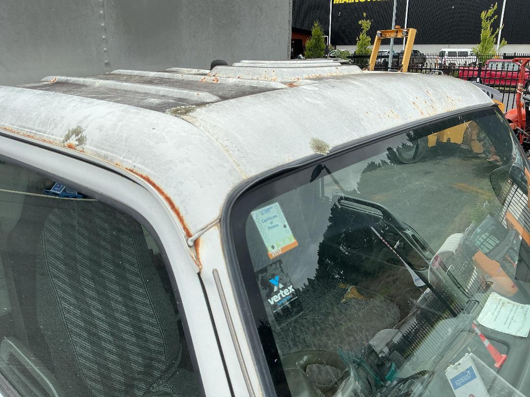 Photo '31' of Nissan Atlas AKR81L Box Body