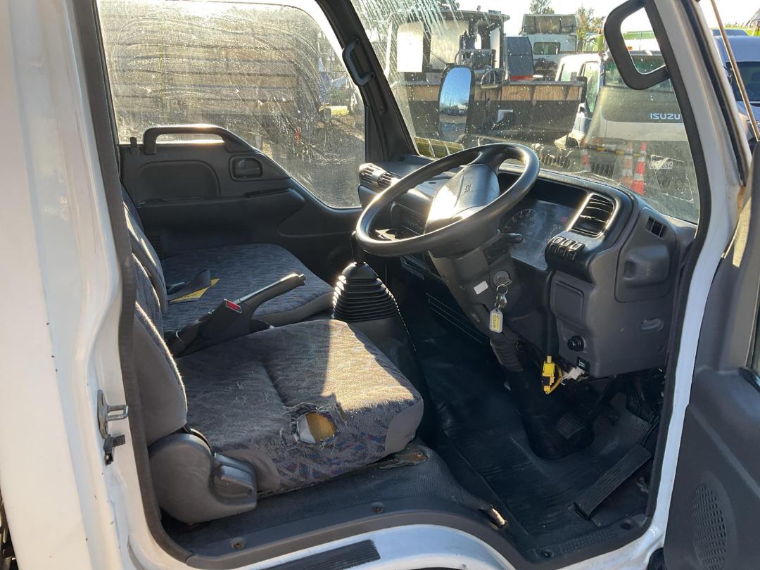 Photo '13' of Nissan Atlas NKN1SF Box Body Photo '13' of Nissan Atlas NKN1SF Box Body