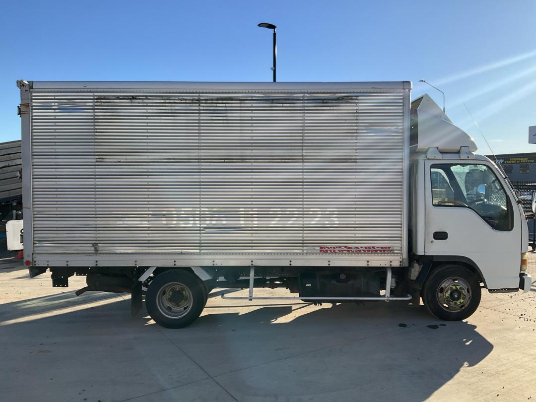 Photo '3' of Nissan Atlas NKN1SF Box Body Photo '3' of Nissan Atlas NKN1SF Box Body