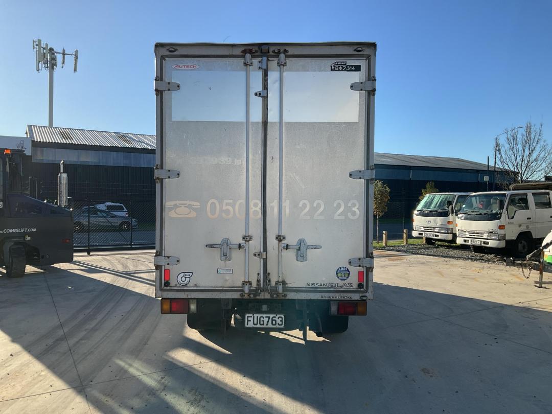 Photo '5' of Nissan Atlas NKN1SF Box Body Photo '5' of Nissan Atlas NKN1SF Box Body