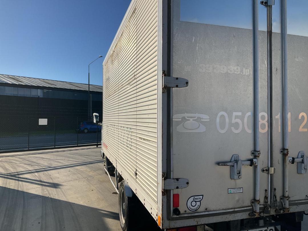 Photo '11' of Nissan Atlas NKN1SF Box Body Photo '11' of Nissan Atlas NKN1SF Box Body