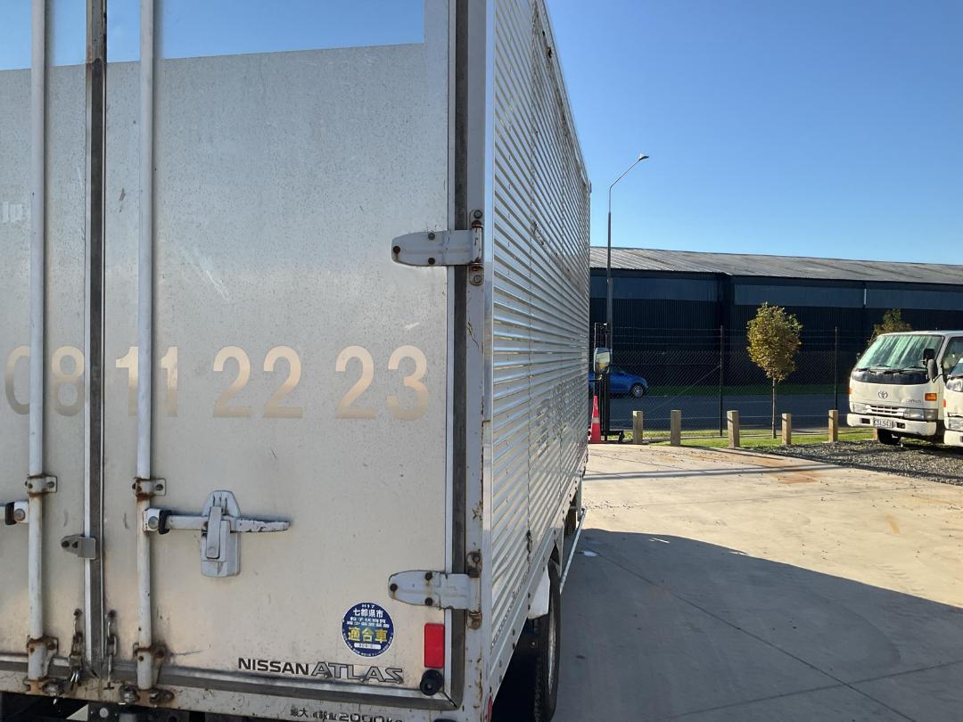 Photo '21' of Nissan Atlas NKN1SF Box Body Photo '21' of Nissan Atlas NKN1SF Box Body