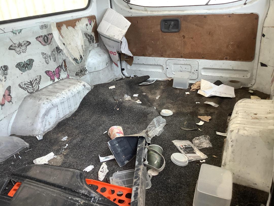 Photo '12' of Nissan Caravan Photo '12' of Nissan Caravan