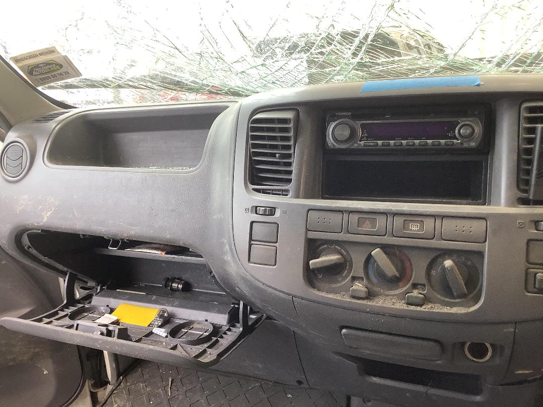 Photo '20' of Nissan Caravan Photo '20' of Nissan Caravan