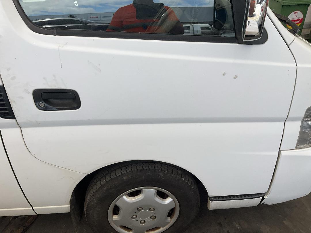 Photo '17' of Nissan Caravan Photo '17' of Nissan Caravan