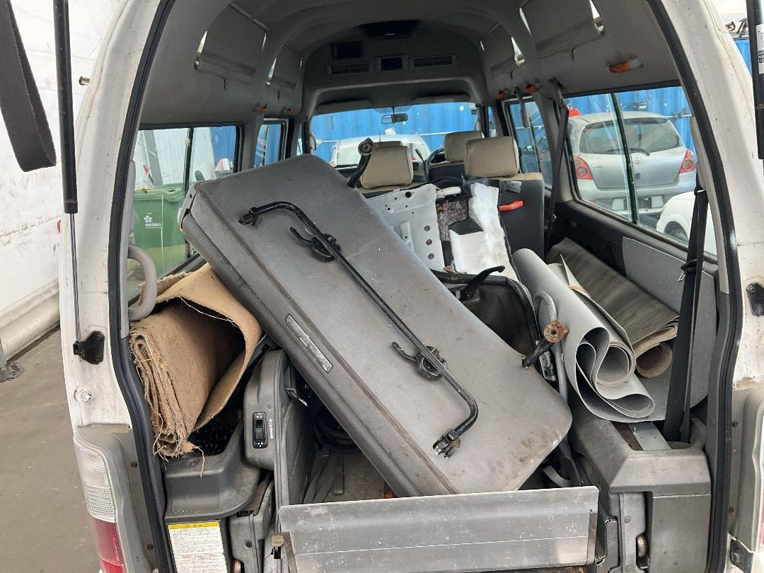 Photo '15' of Nissan Caravan Photo '15' of Nissan Caravan