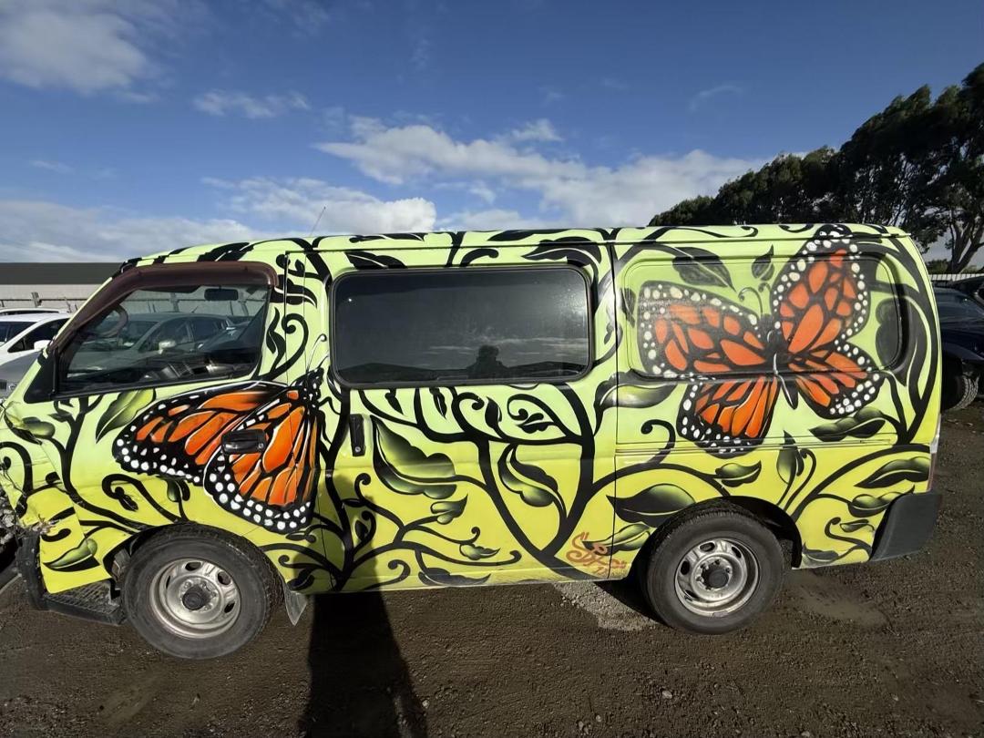 Photo '3' of Nissan Caravan