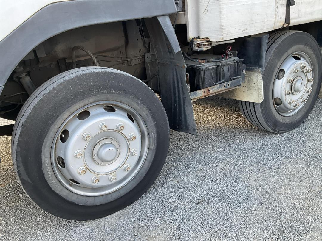 Photo '45' of Nissan Diesel CG400 Curtainsider