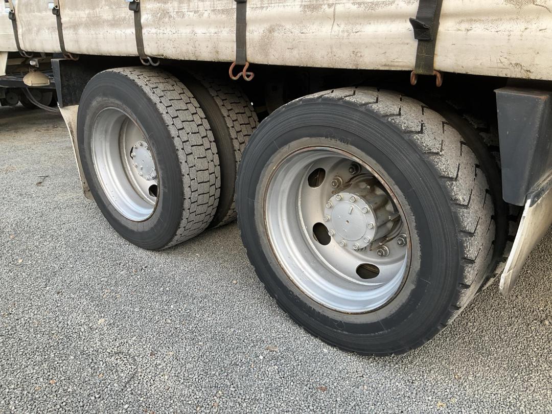 Photo '42' of Nissan Diesel CG400 Curtainsider