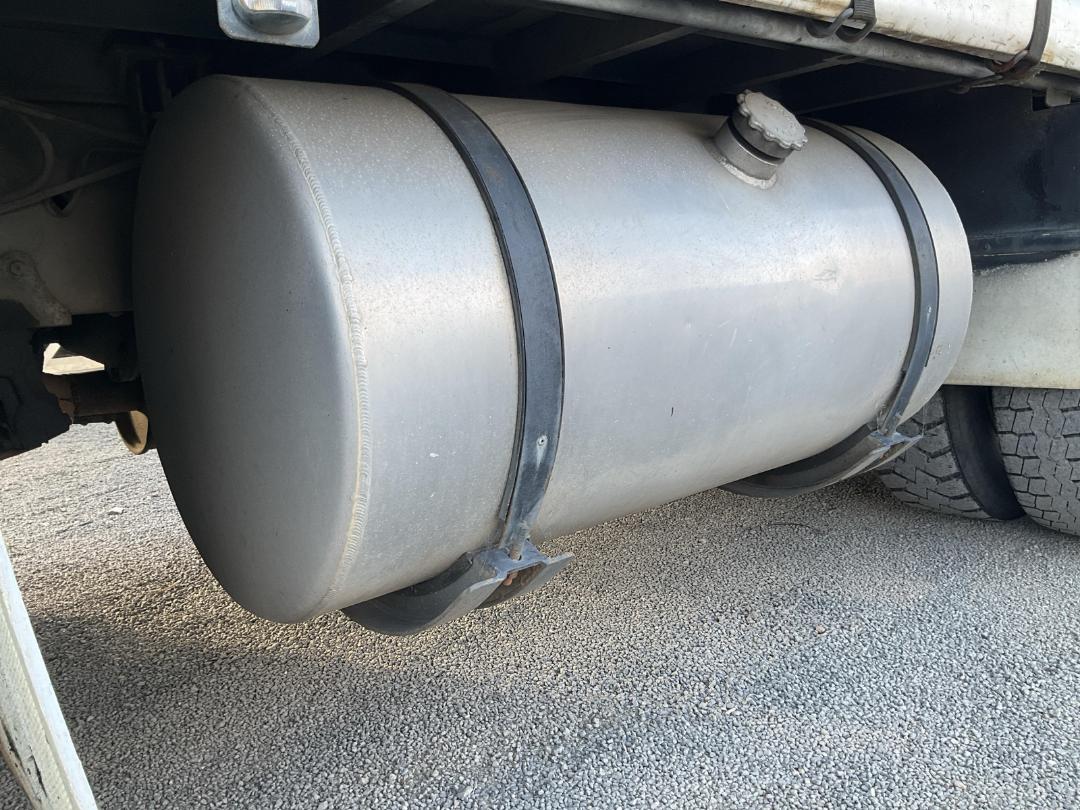 Photo '24' of Nissan Diesel CG400 Curtainsider