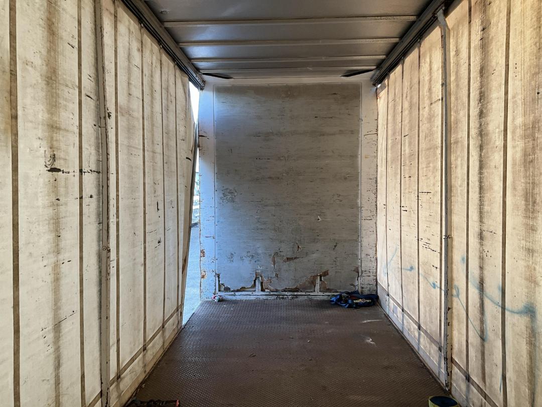 Photo '22' of Nissan Diesel CG400 Curtainsider