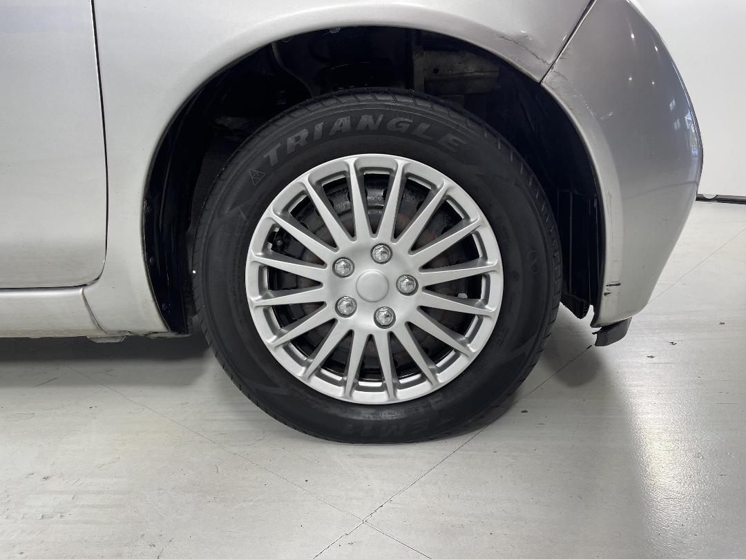 Photo '9' of Nissan March