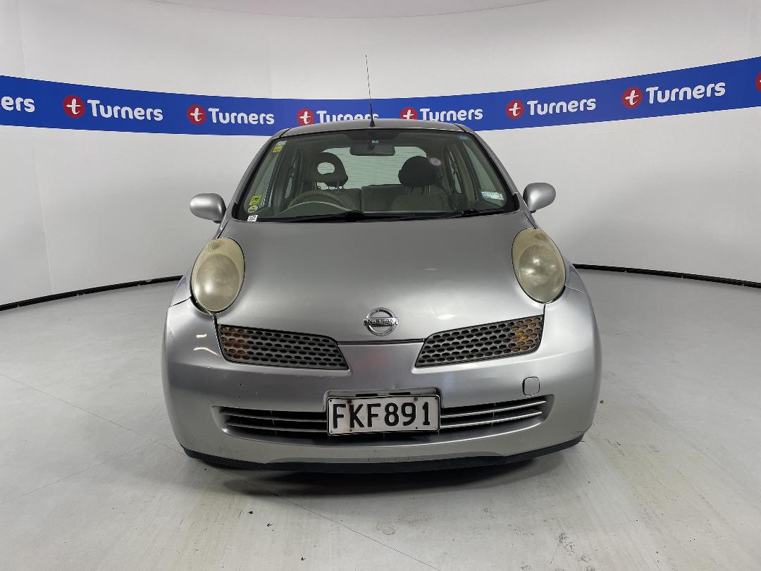 Photo '2' of Nissan March