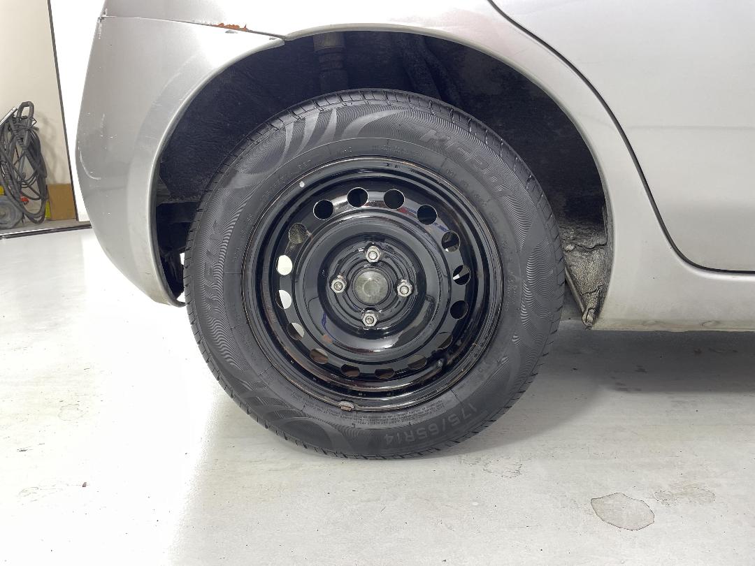 Photo '12' of Nissan March