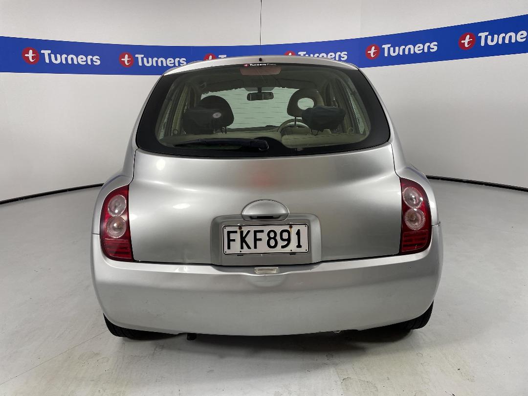 Photo '6' of Nissan March