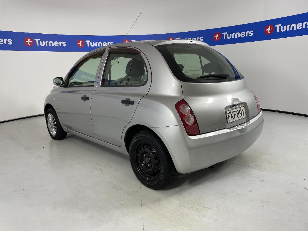 Photo '5' of Nissan March