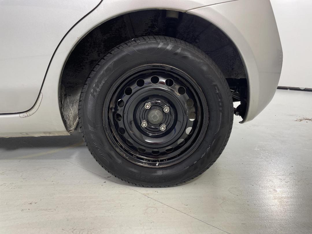 Photo '11' of Nissan March