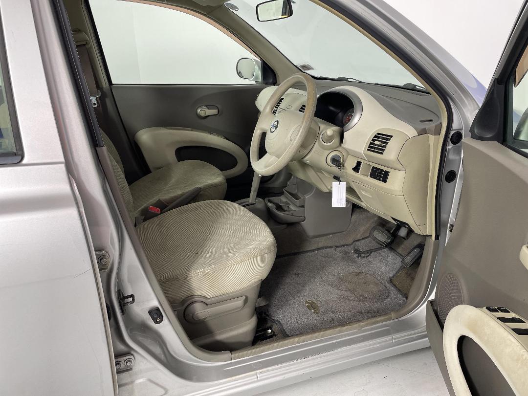 Photo '16' of Nissan March