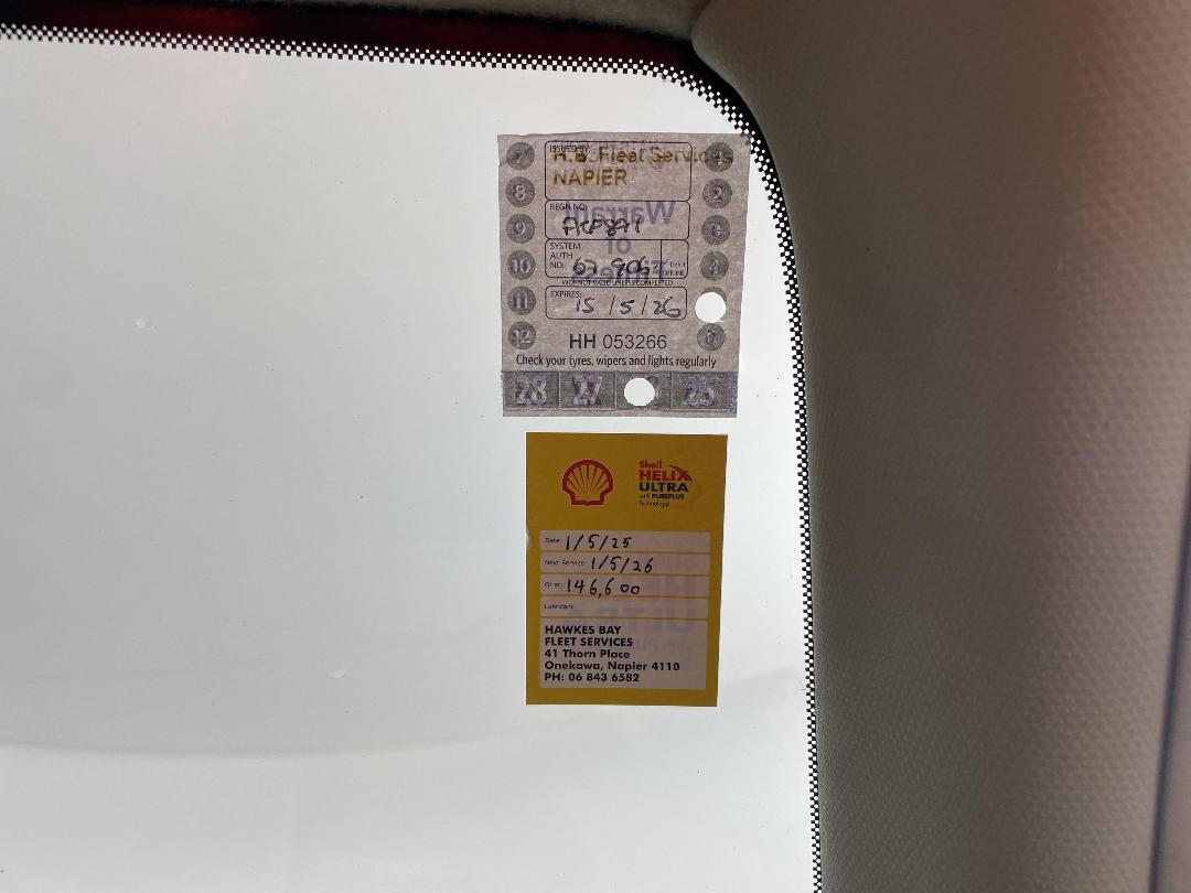 Photo '23' of Nissan March