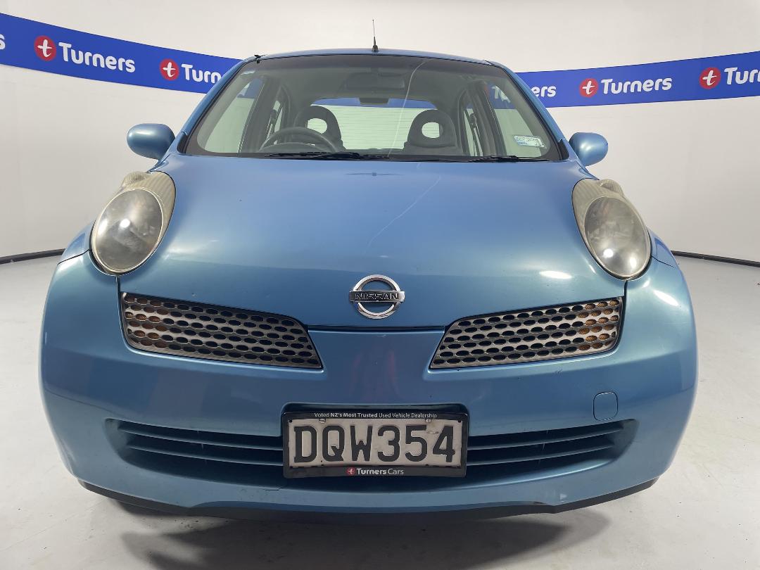 Photo '2' of Nissan March