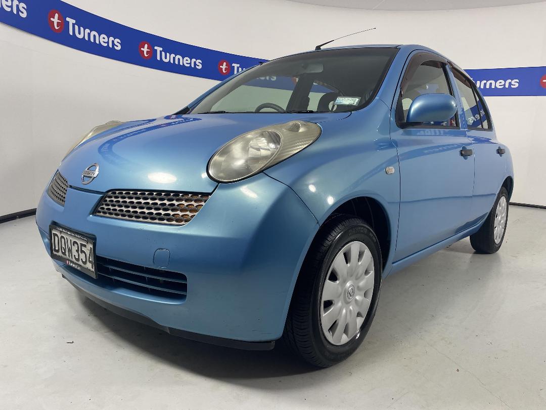 Photo '4' of Nissan March