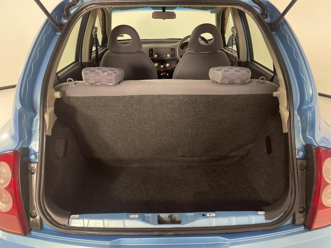 Photo '14' of Nissan March