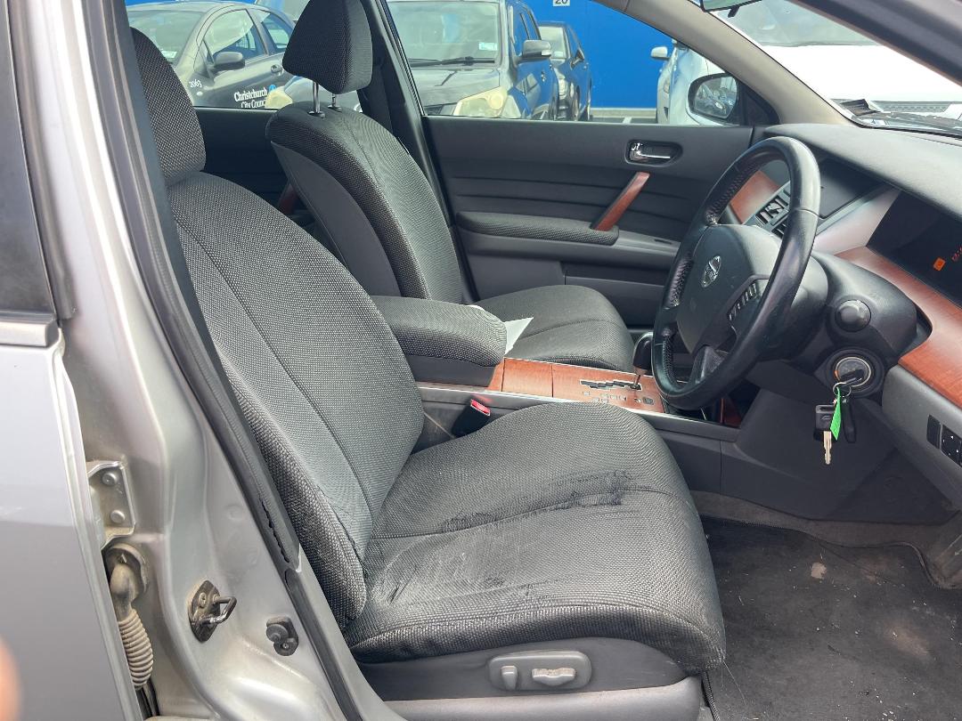 Photo '15' of Nissan Maxima ST