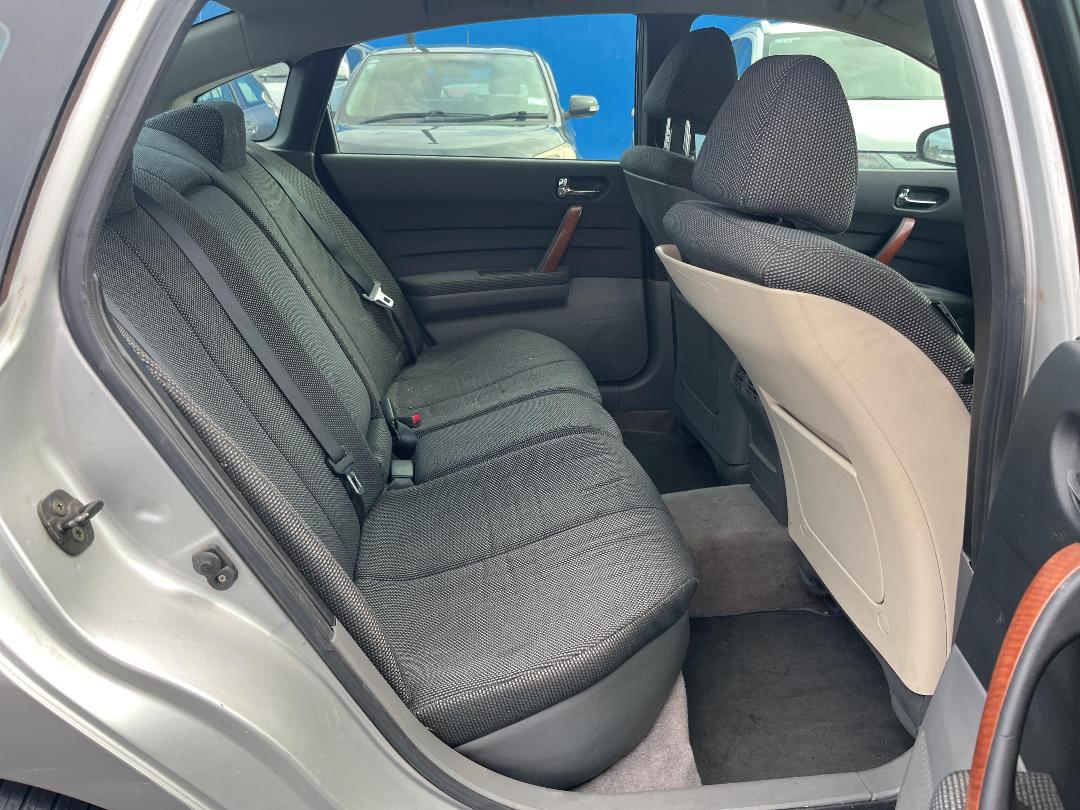 Photo '16' of Nissan Maxima ST