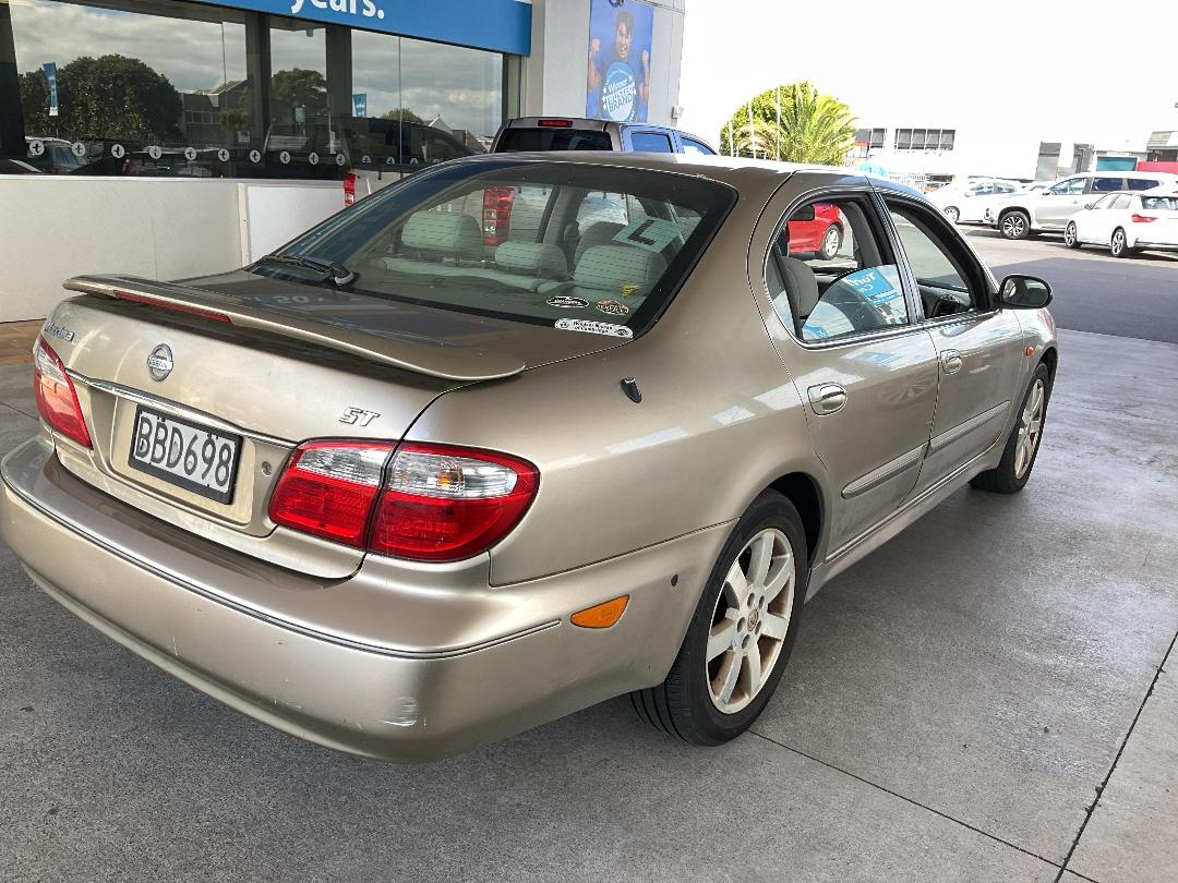 Photo '7' of Nissan Maxima ST