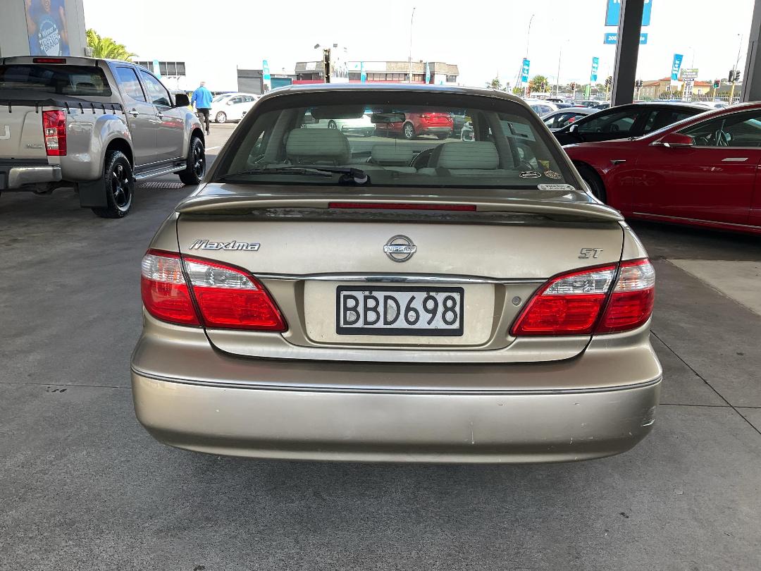 Photo '8' of Nissan Maxima ST