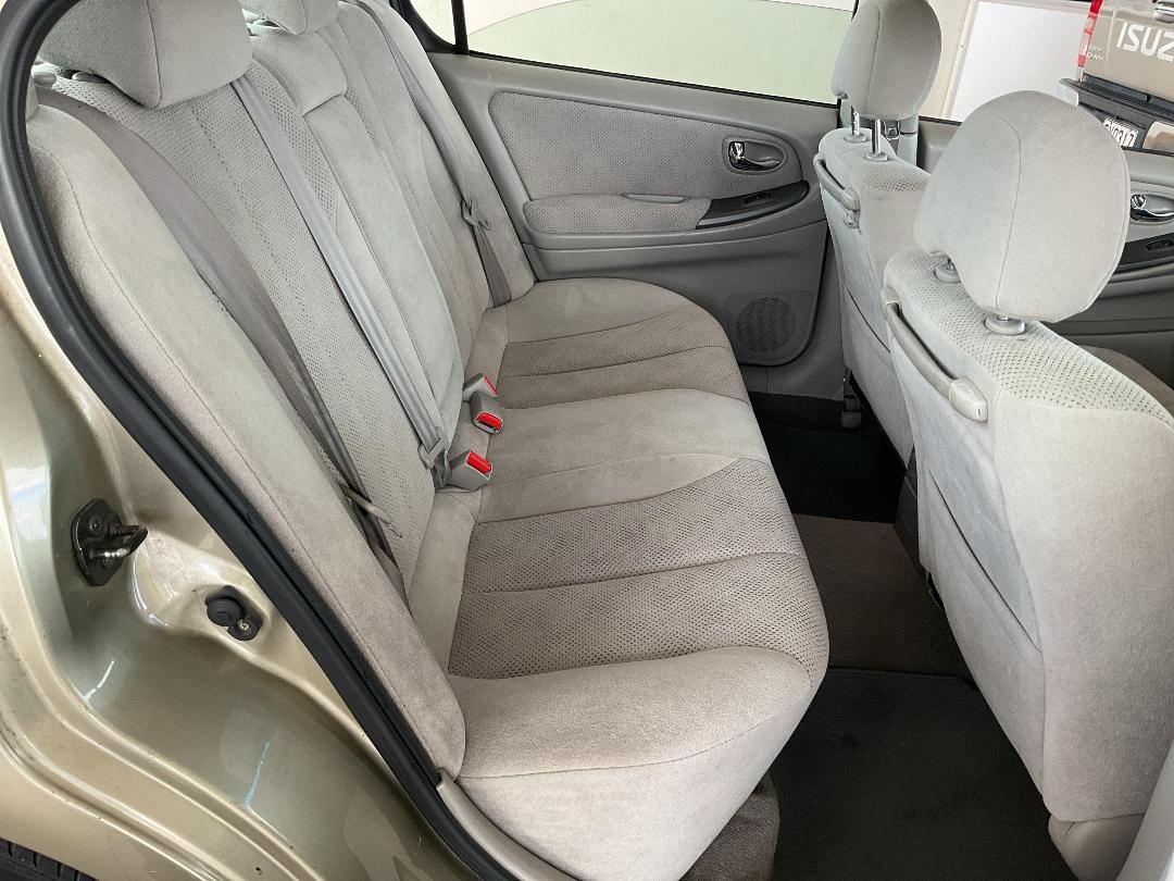 Photo '17' of Nissan Maxima ST