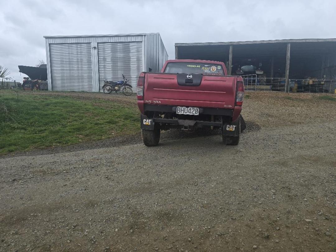 Photo '5' of Nissan Navara DC W/S AIR