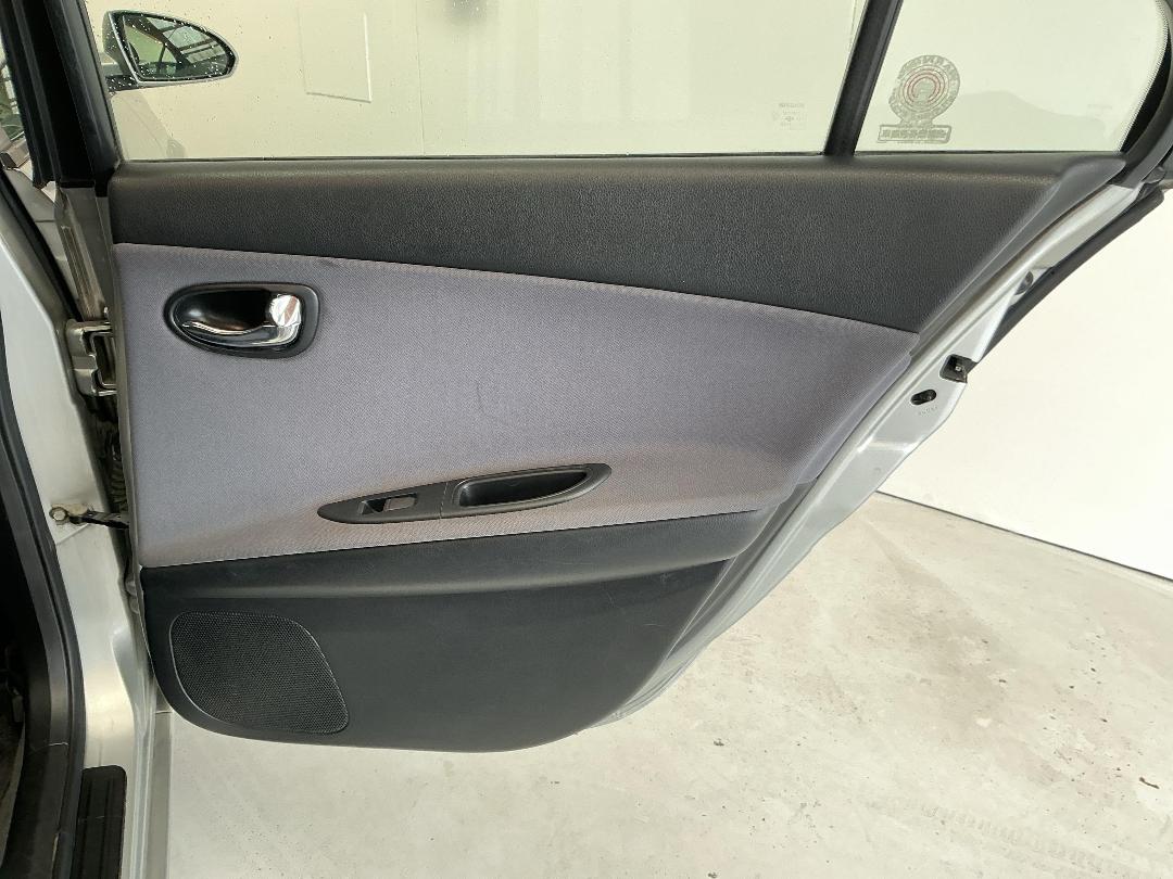 Photo '19' of Nissan Primera Photo '19' of Nissan Primera