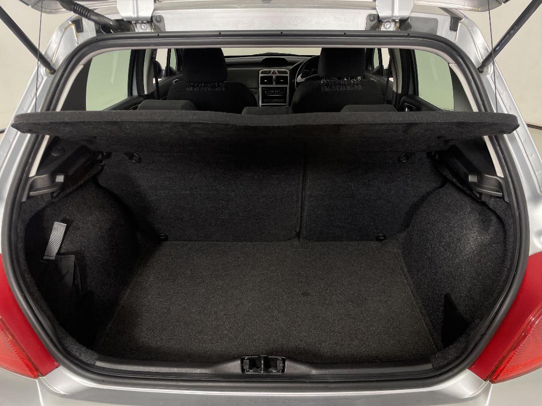 Photo '14' of Peugeot 307