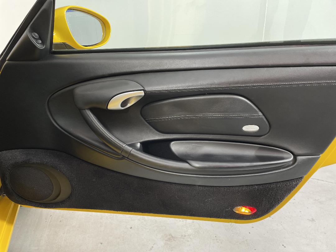 Photo '15' of Porsche 986